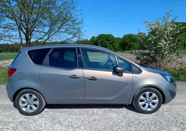 Opel Meriva cena 20999 przebieg: 151000, rok produkcji 2010 z Kłobuck małe 379